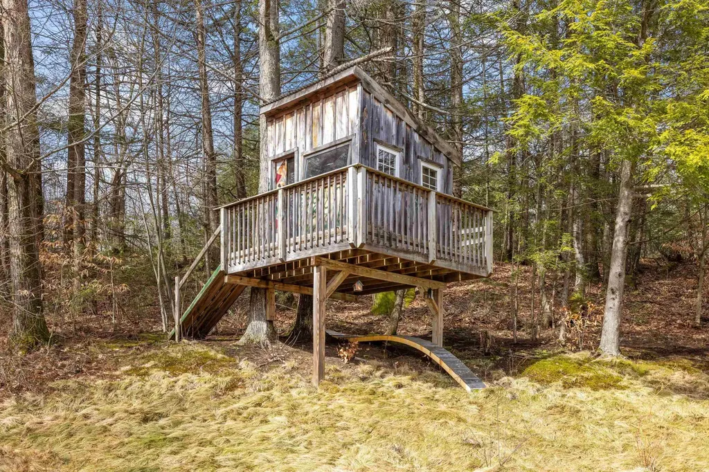 216 Irving Drive Weare NH 03281