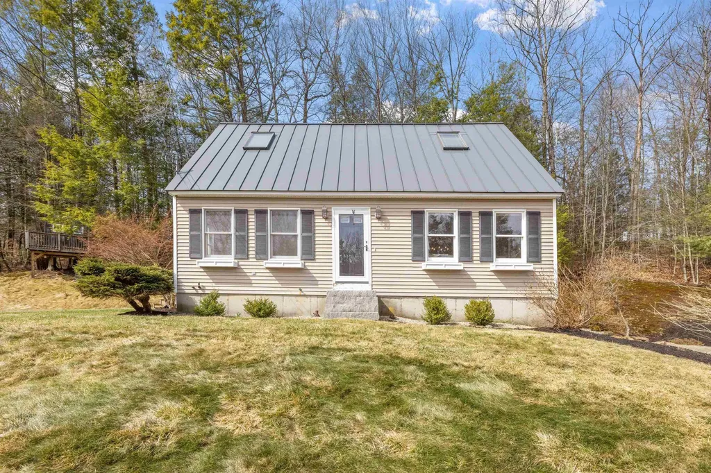 216 Irving Drive Weare NH 03281