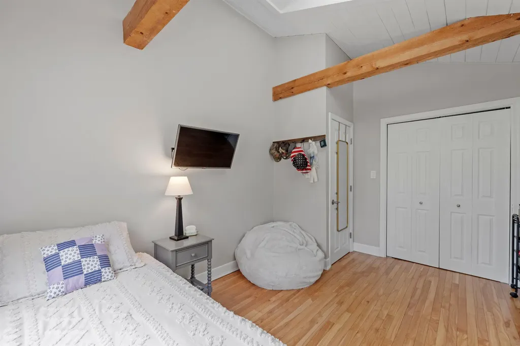 216 Irving Drive Weare NH 03281