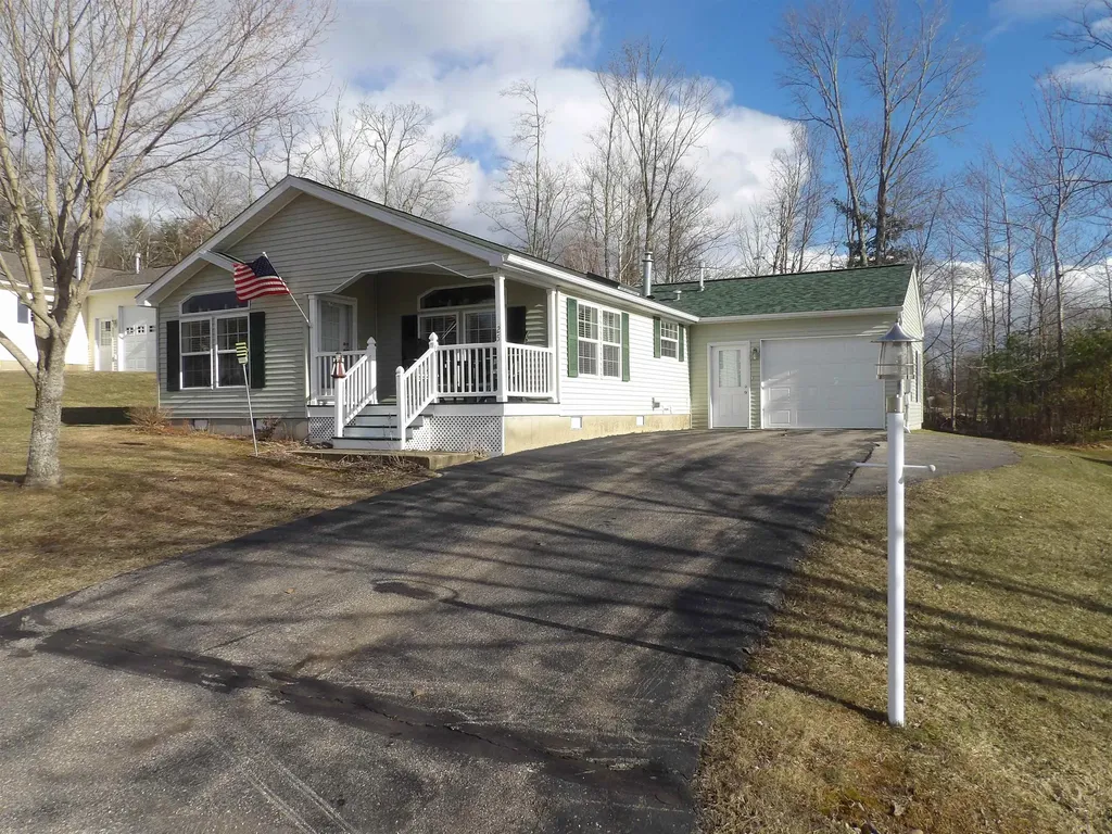 25 Mountain View Drive Franklin NH 03235
