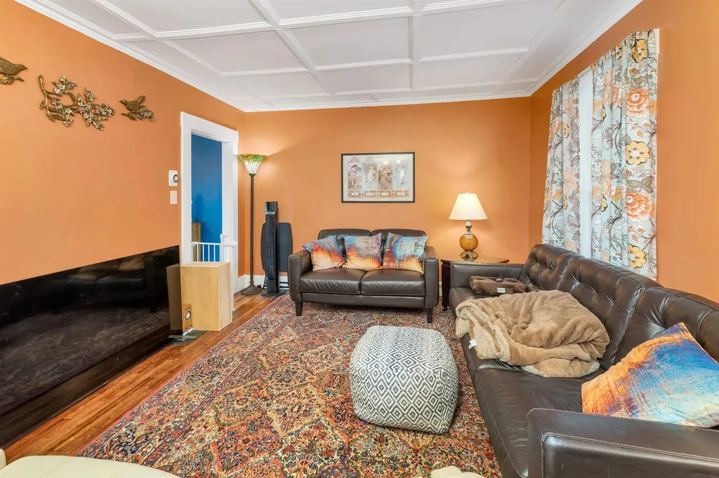 124 Pleasant Street Littleton NH 03561