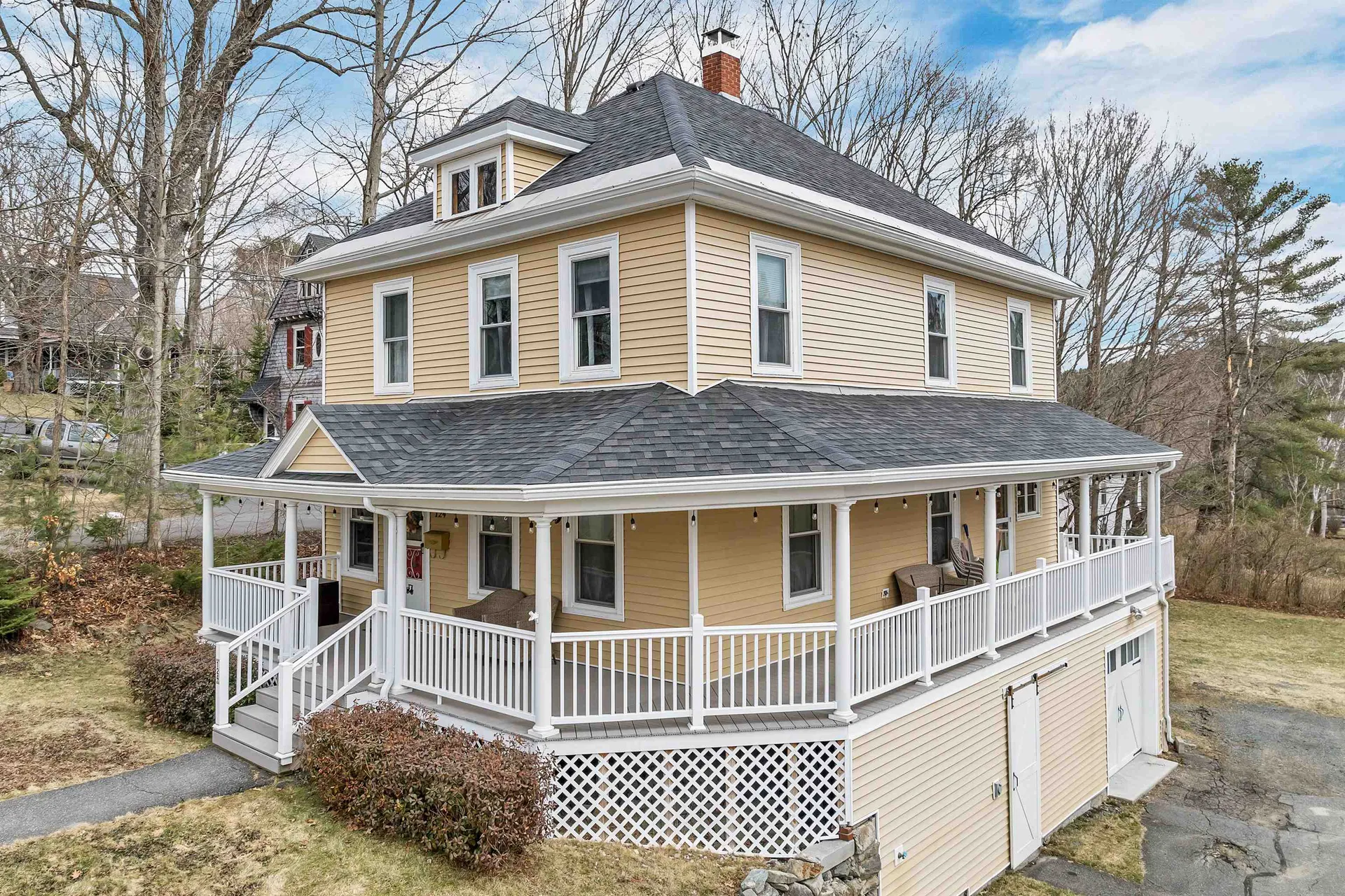 124 Pleasant Street Littleton NH 03561