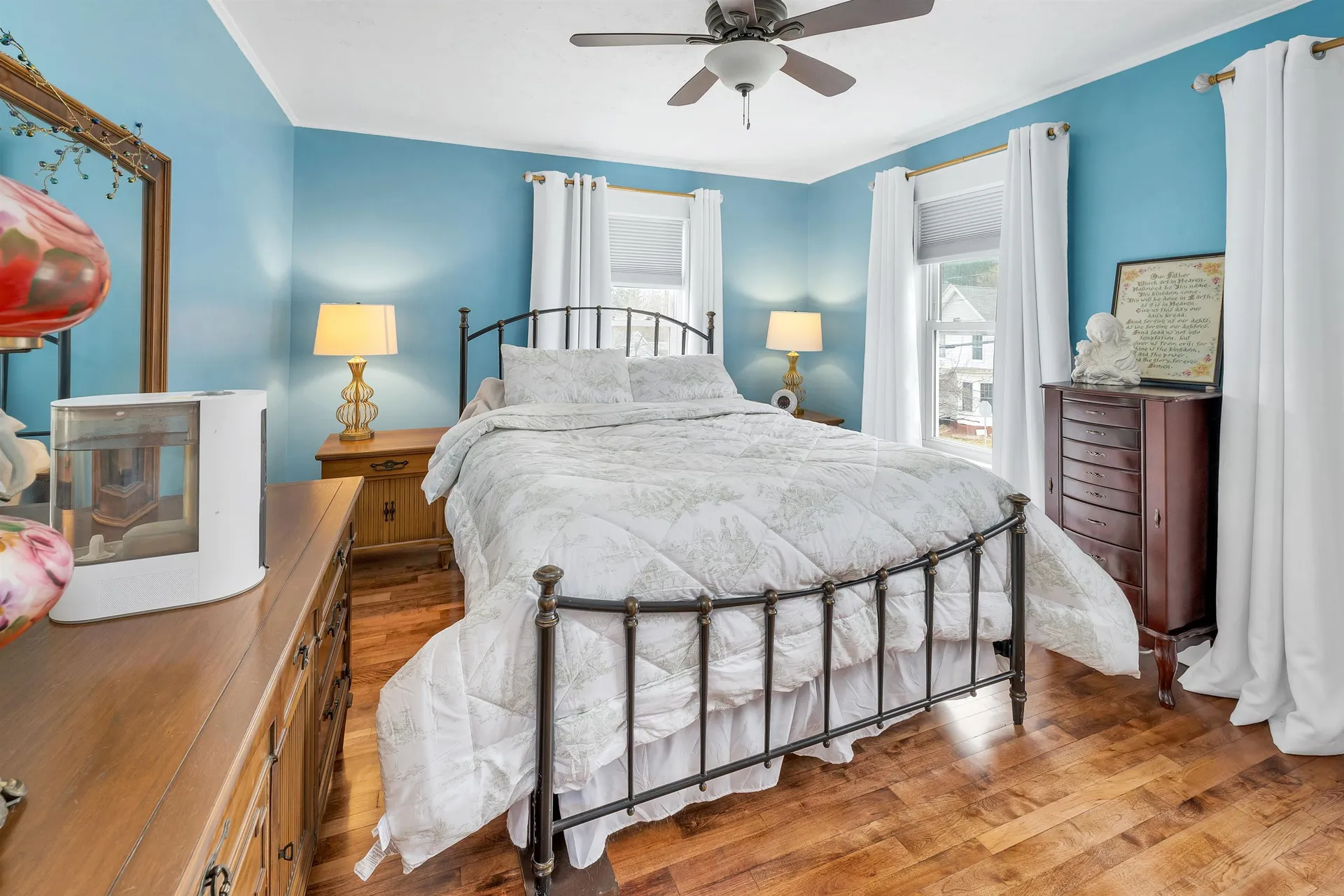 124 Pleasant Street Littleton NH 03561