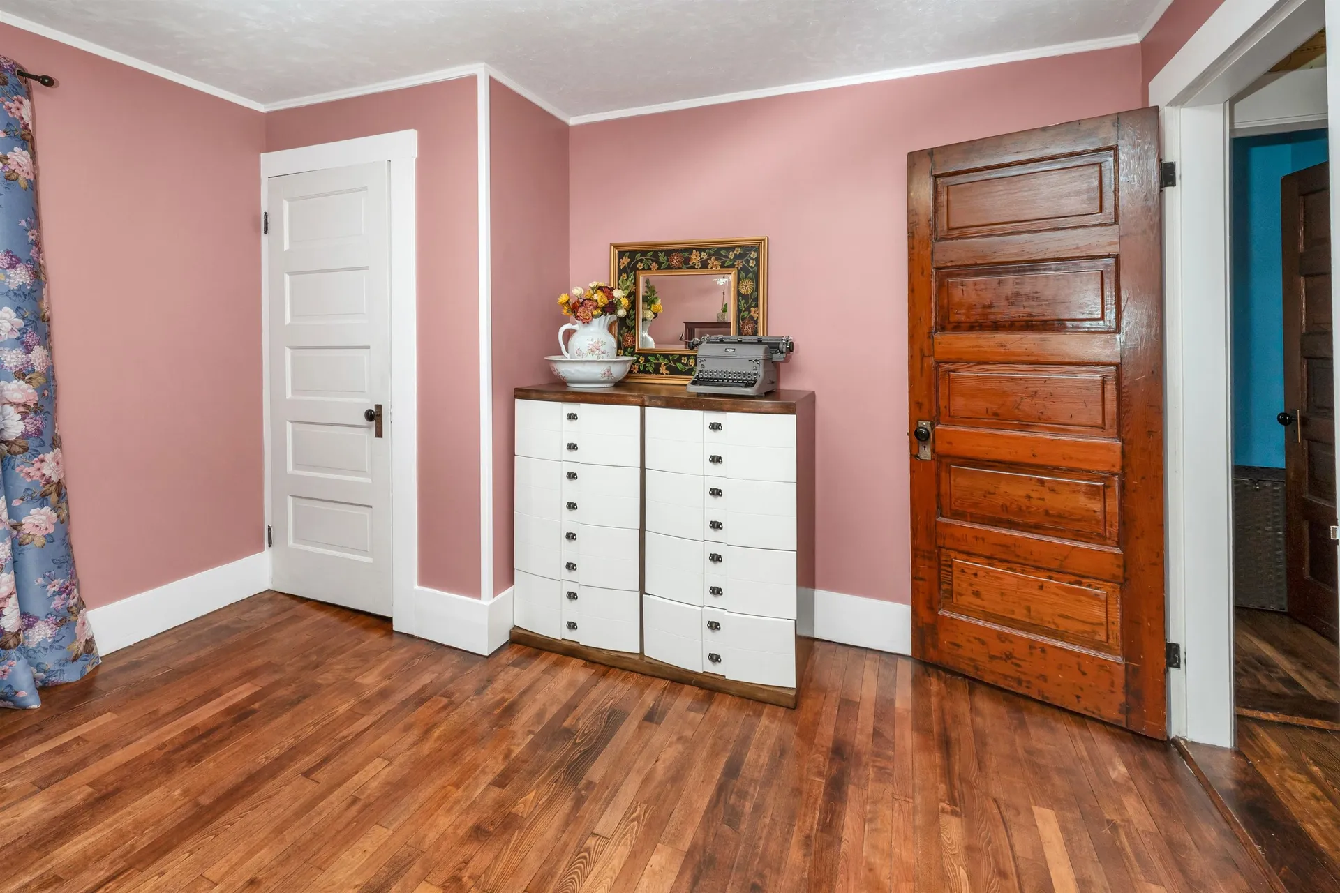 124 Pleasant Street Littleton NH 03561