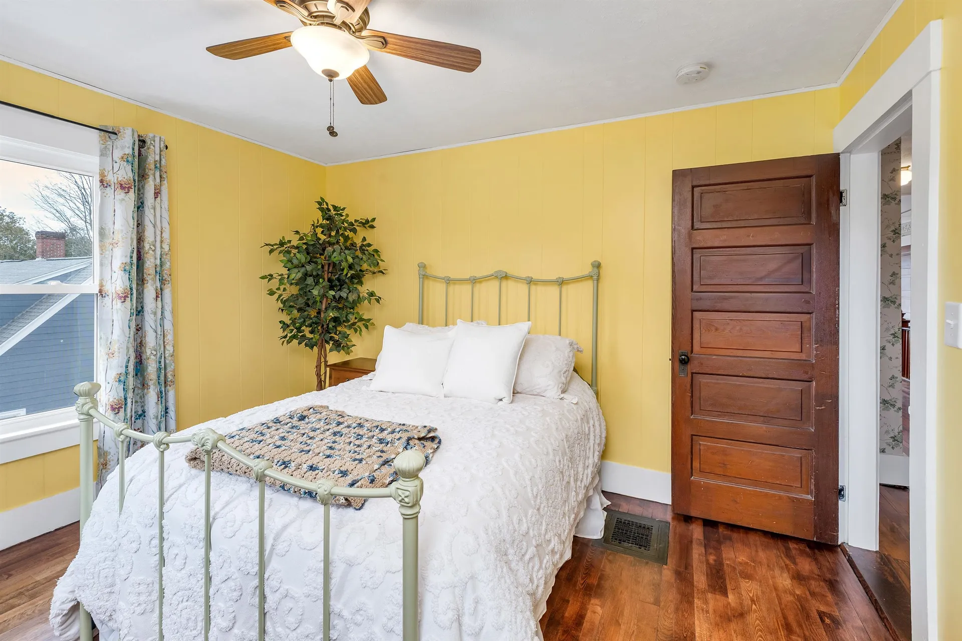 124 Pleasant Street Littleton NH 03561