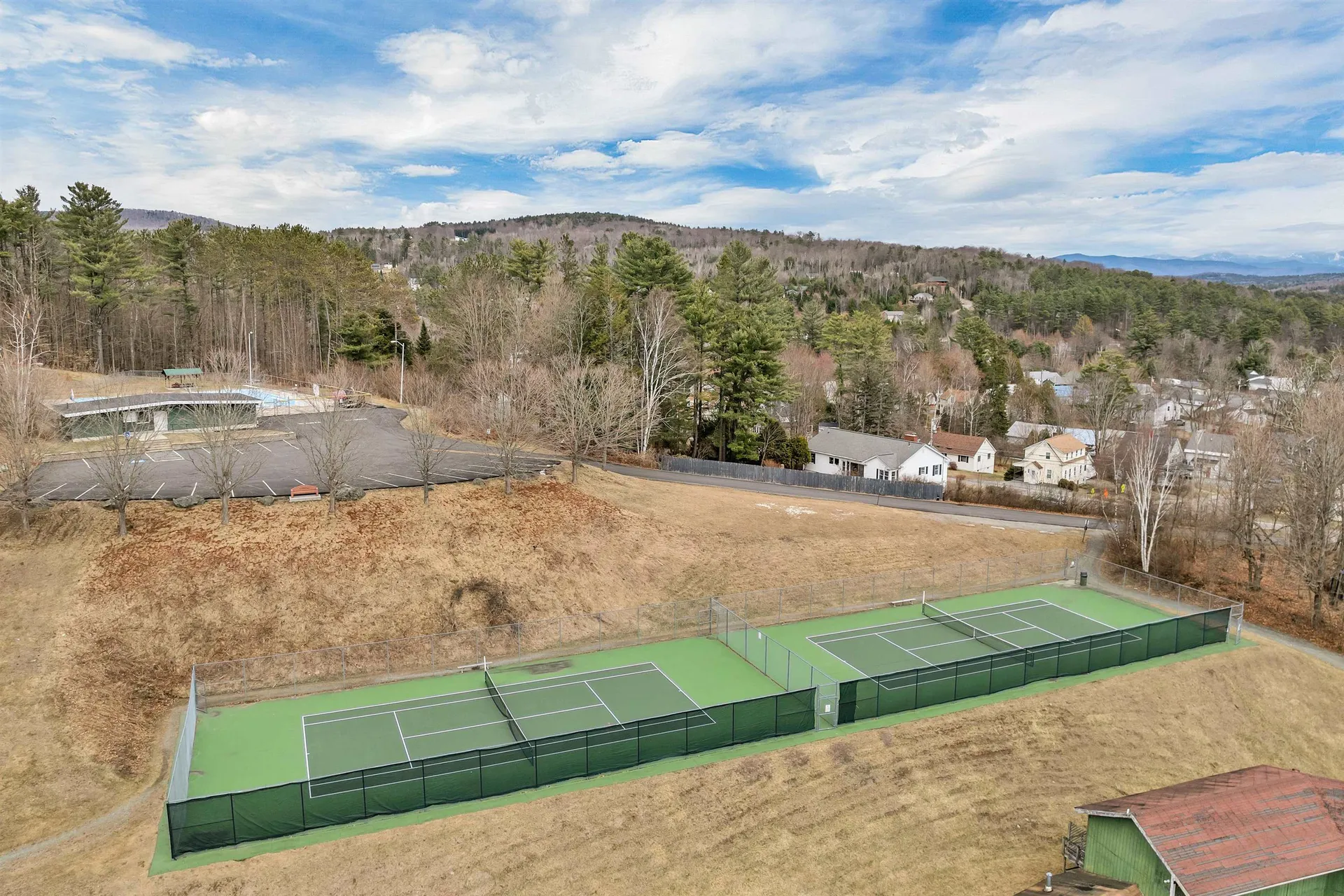 124 Pleasant Street Littleton NH 03561