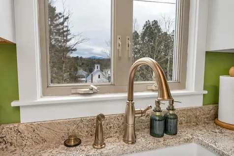 124 Pleasant Street Littleton NH 03561