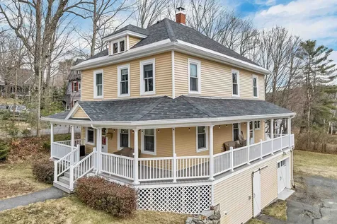 124 Pleasant Street Littleton NH 03561