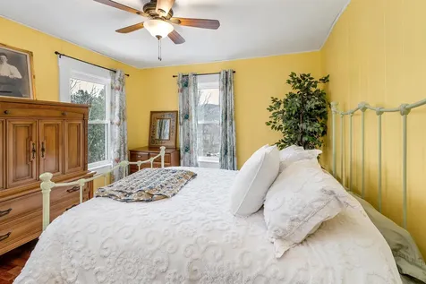 124 Pleasant Street Littleton NH 03561