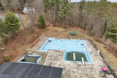 124 Pleasant Street Littleton NH 03561