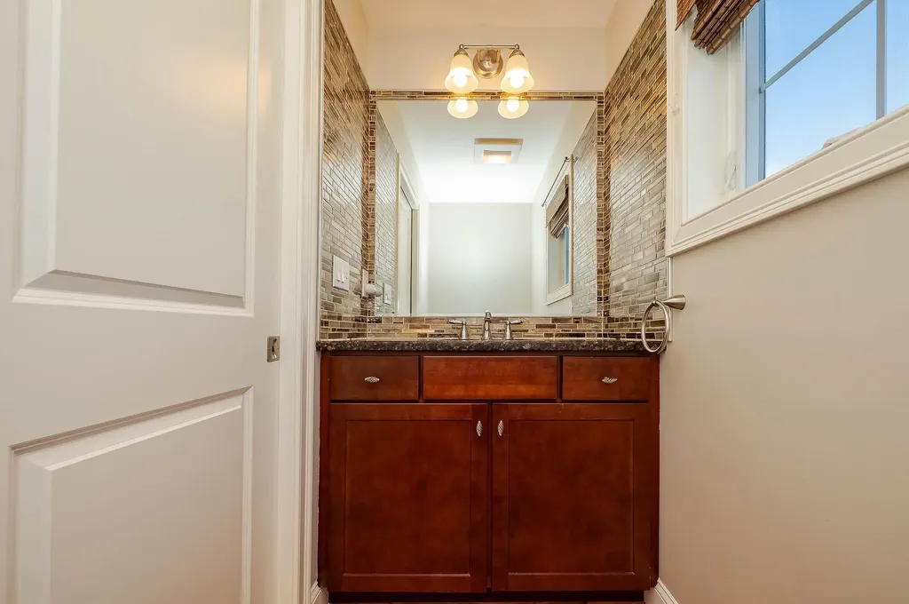 22 Sierra Hill Drive Dover NH 03820