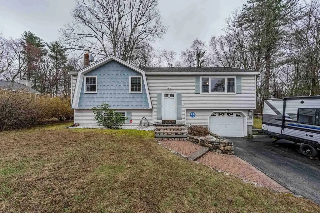 25 Beverly Avenue Salem NH 03079