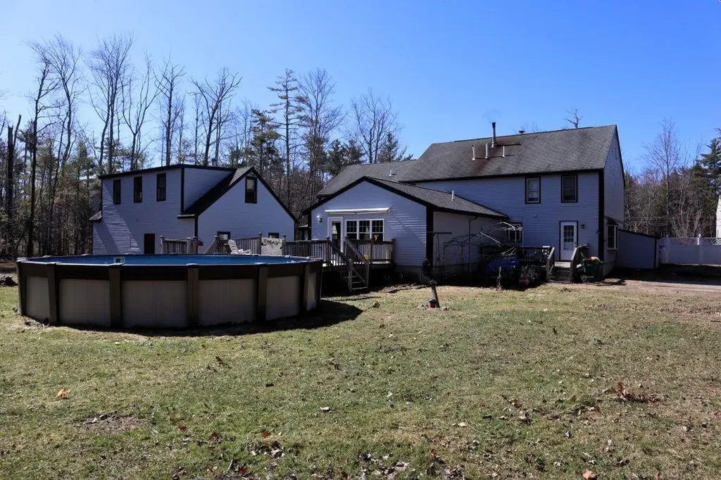 12 Woodside Lane Rochester NH 03867