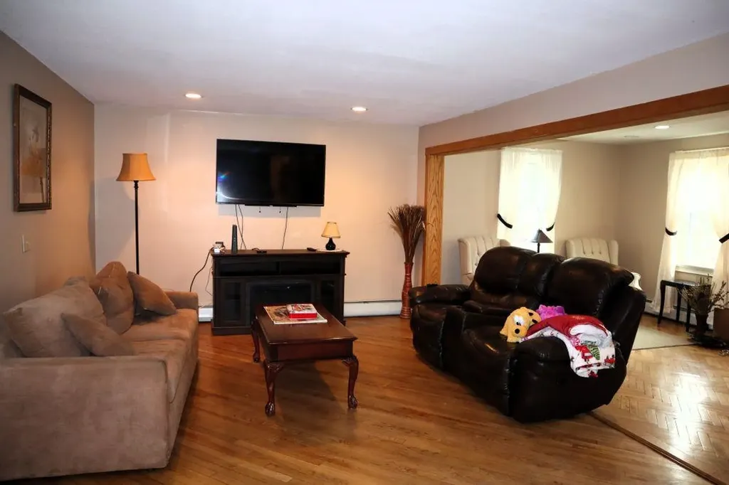 12 Woodside Lane Rochester NH 03867