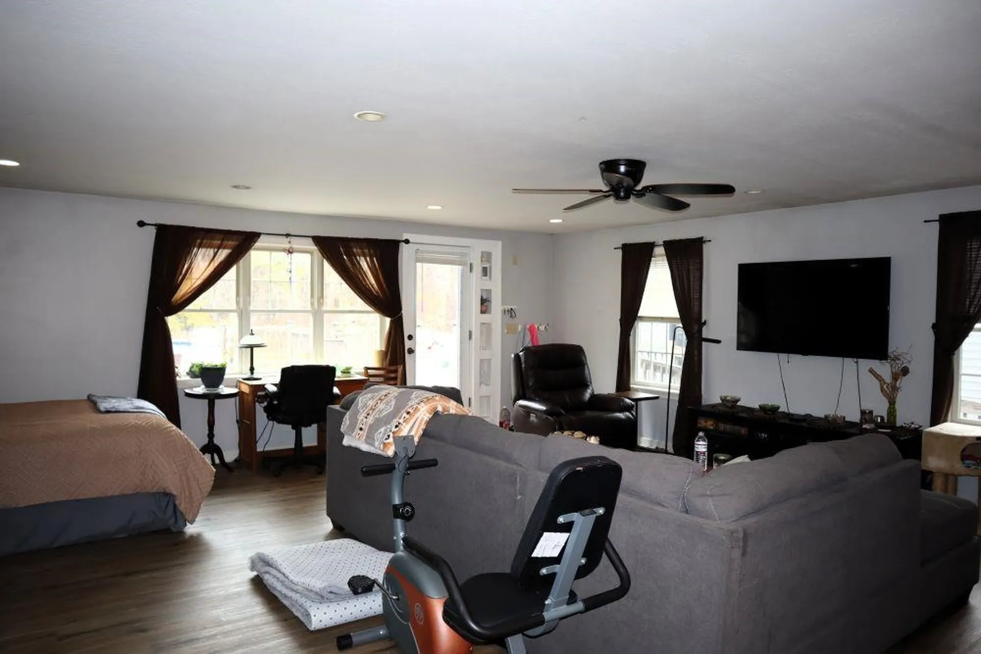 12 Woodside Lane Rochester NH 03867