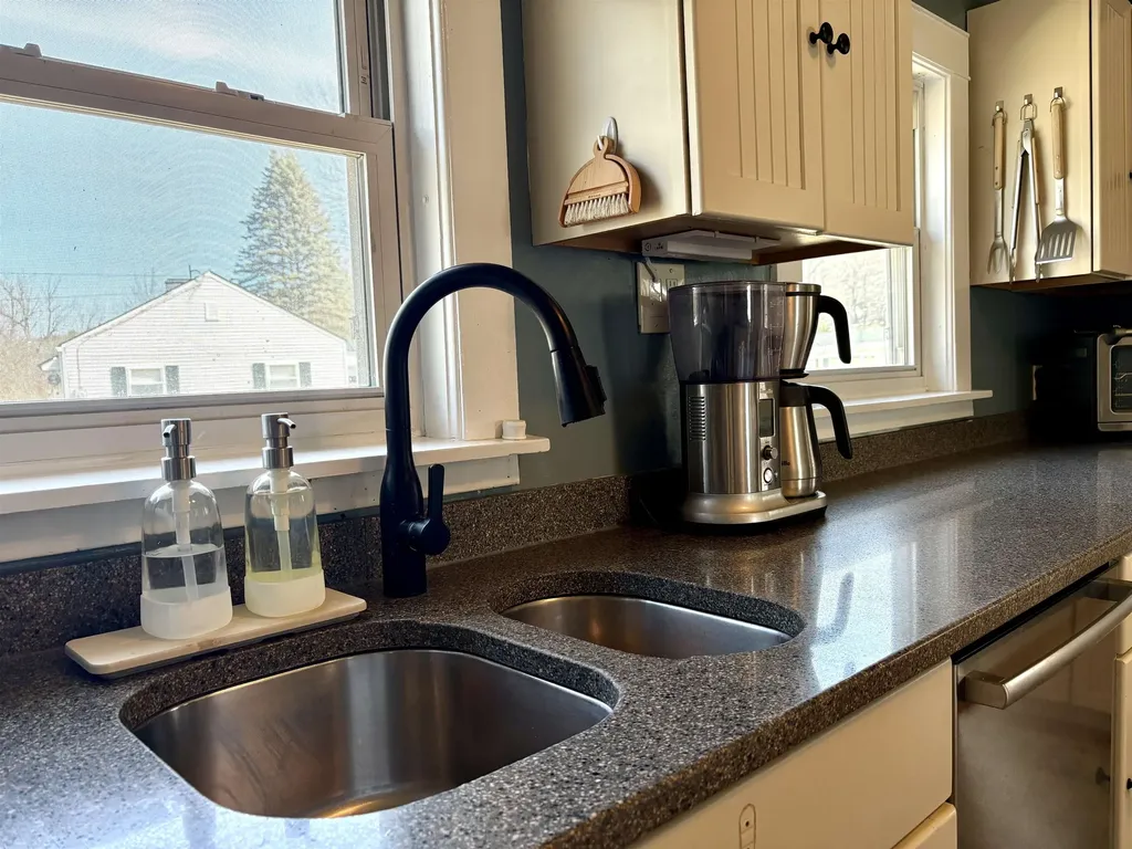 148 North Main Street Lebanon NH 03784