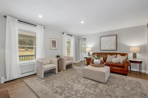 8 Veronica Drive Bedford NH 03110