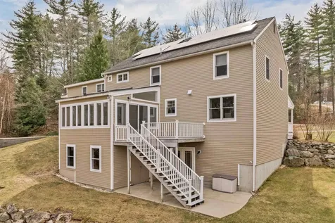 8 Veronica Drive Bedford NH 03110
