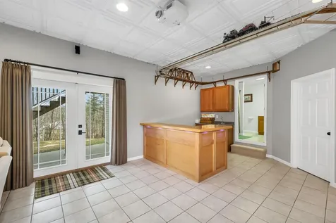 8 Veronica Drive Bedford NH 03110