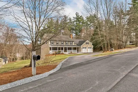 8 Veronica Drive Bedford NH 03110