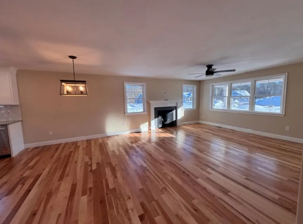 8 Taylor Circle Brentwood NH 03833