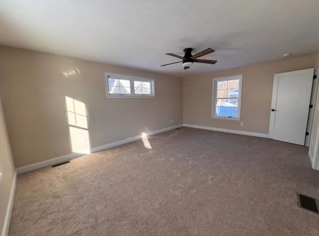 8 Taylor Circle Brentwood NH 03833