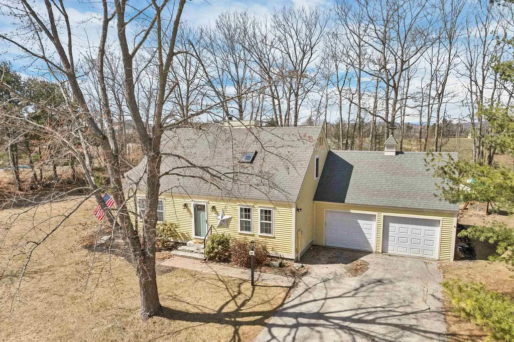 21 Brewster Heights Wolfeboro NH 03894