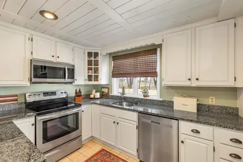 21 Brewster Heights Wolfeboro NH 03894