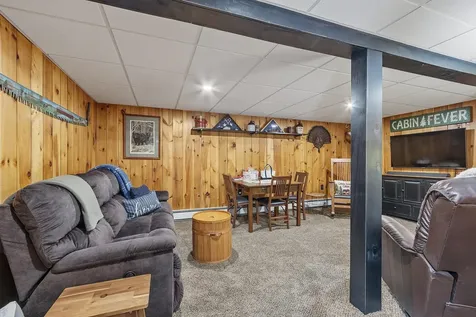 9 Robin Road Derry NH 03038