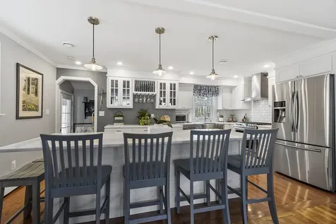 9 Robin Road Derry NH 03038