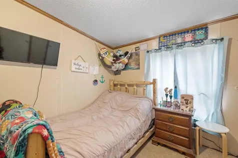 385 Sandogardy Pond Road Northfield NH 03276