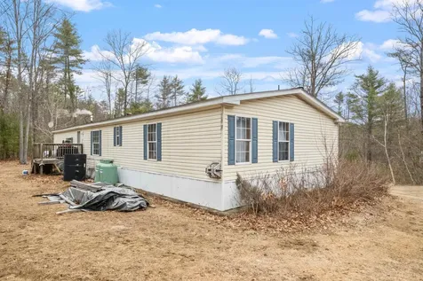 385 Sandogardy Pond Road Northfield NH 03276