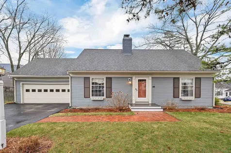 2 Pasadena Avenue Nashua NH 03064