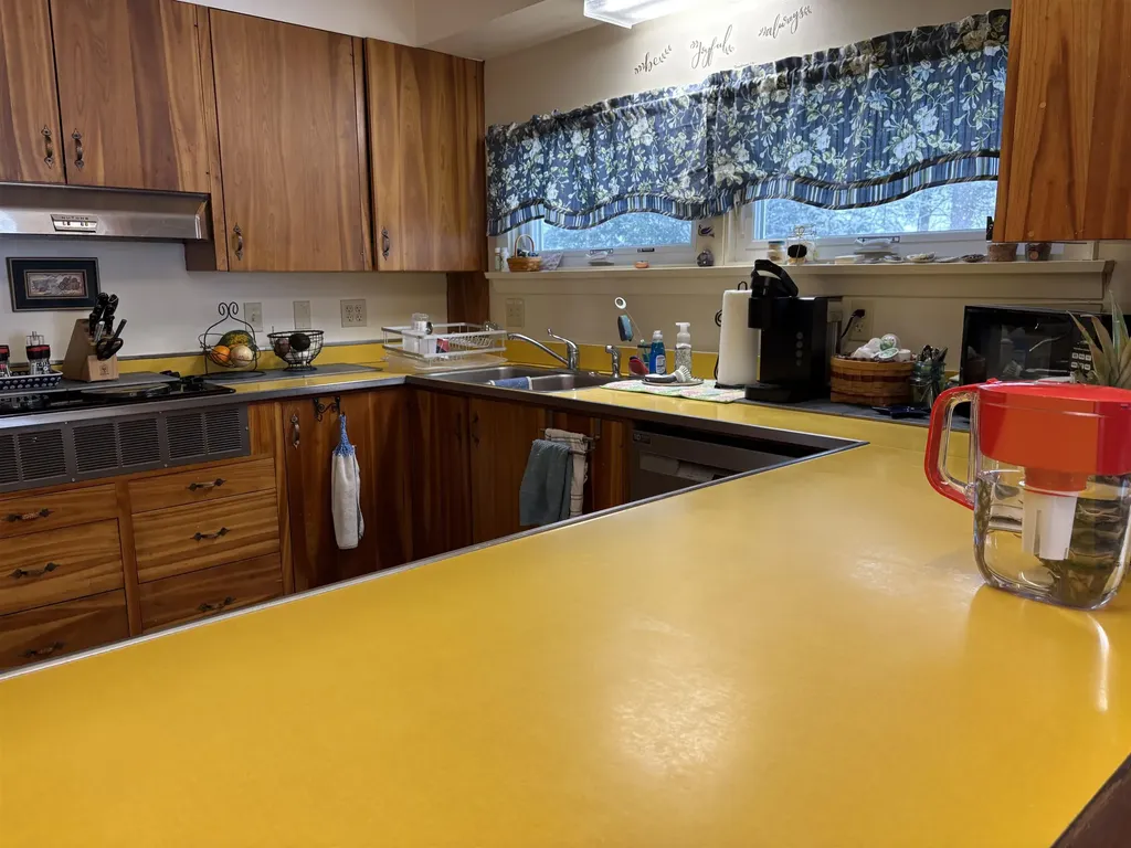 65 Skyline Drive Lyndon VT 05851