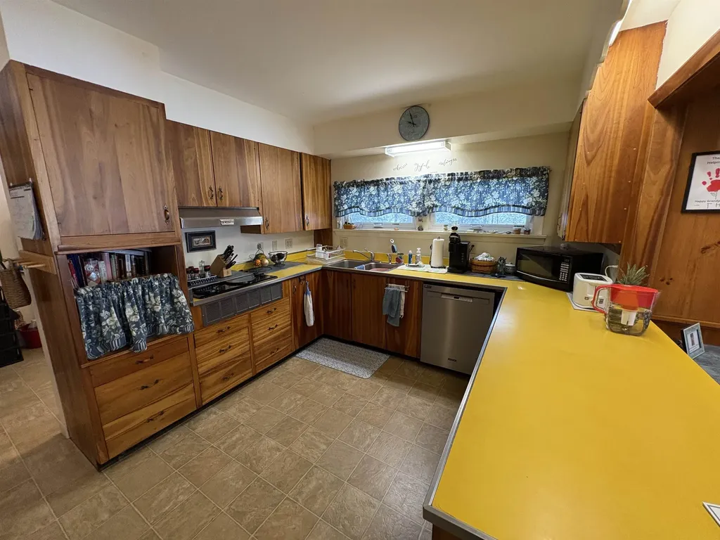 65 Skyline Drive Lyndon VT 05851