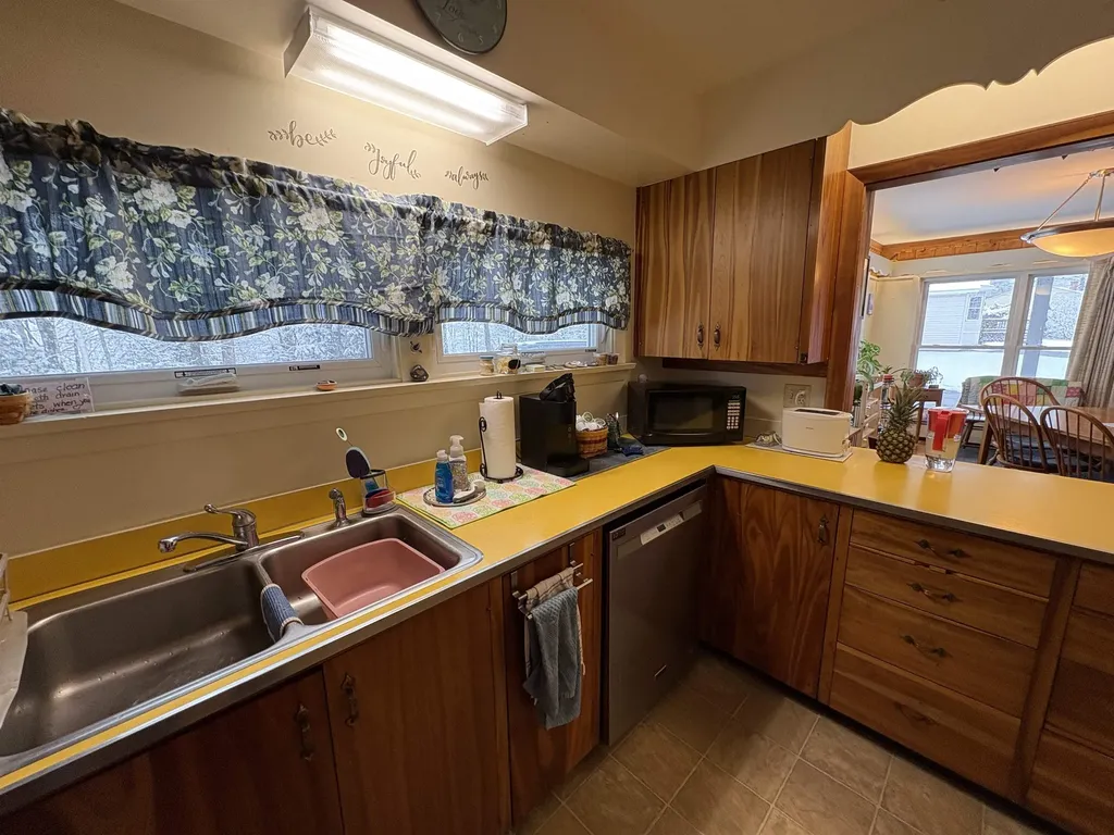 65 Skyline Drive Lyndon VT 05851