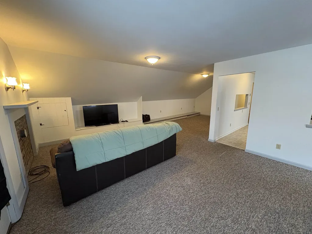 65 Skyline Drive Lyndon VT 05851