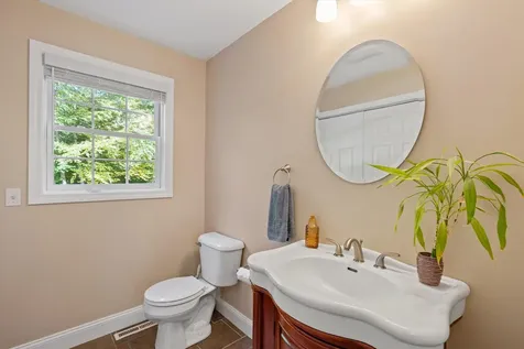 5 Gaviat Road Northwood NH 03261