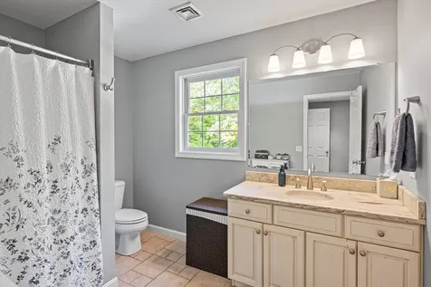 5 Gaviat Road Northwood NH 03261