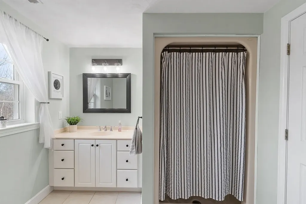 7 Hancock Road Windham NH 03087