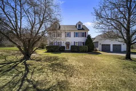 14 Gallant Drive Brentwood NH 03833
