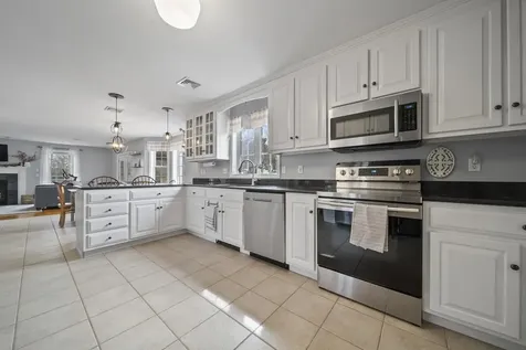 14 Gallant Drive Brentwood NH 03833