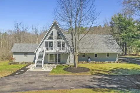 19 North Road North Hampton NH 03862