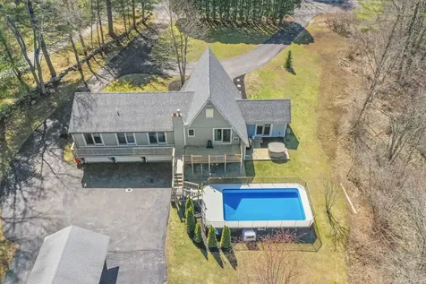 19 North Road North Hampton NH 03862
