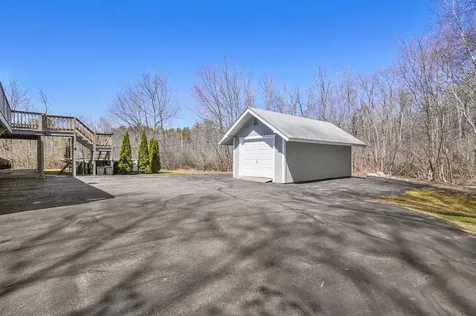 19 North Road North Hampton NH 03862