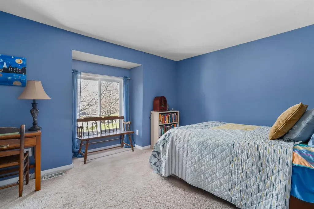 12 Thornhill Road Stratham NH 03885