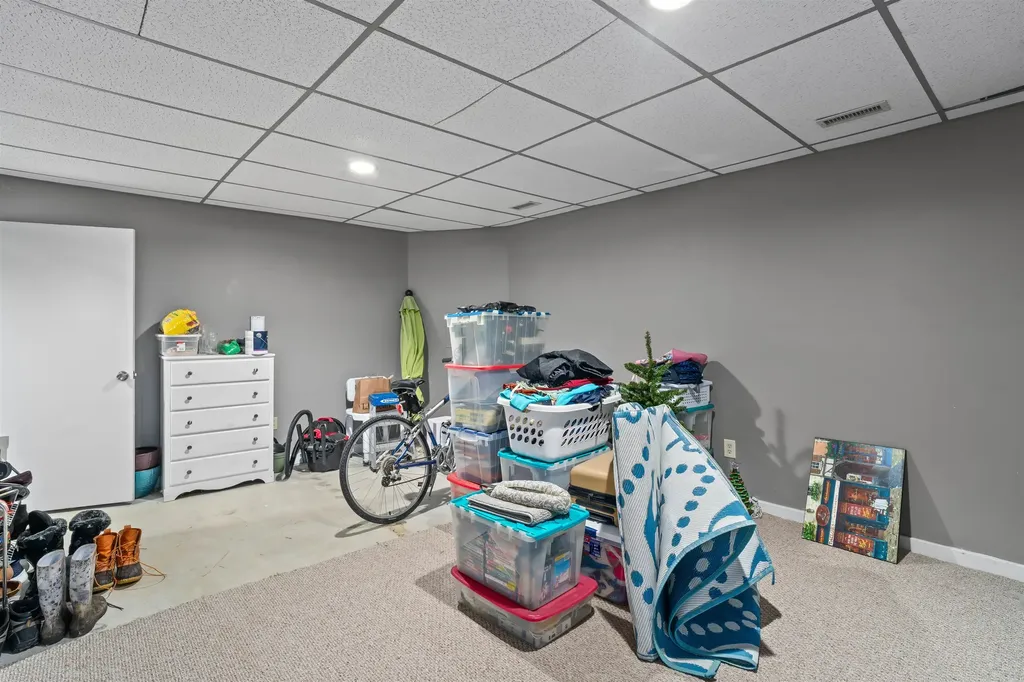 12 Thornhill Road Stratham NH 03885