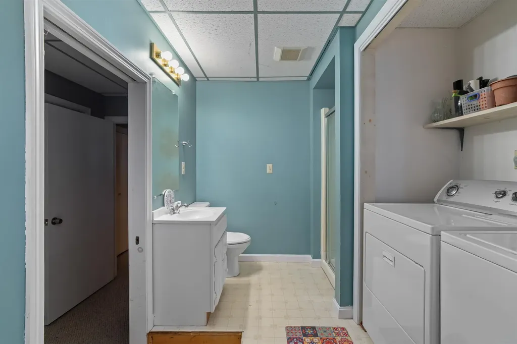 12 Thornhill Road Stratham NH 03885