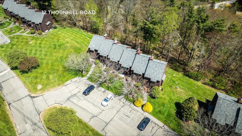 12 Thornhill Road Stratham NH 03885