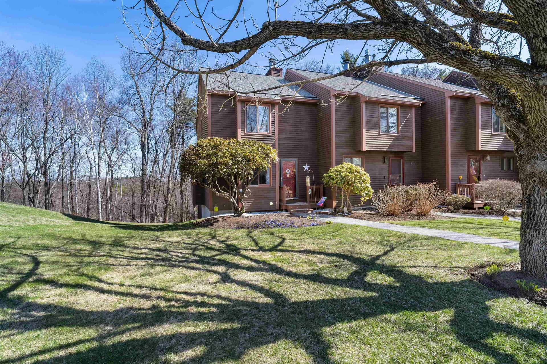 12 Thornhill Road Stratham NH 03885